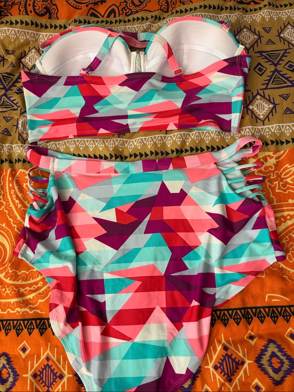 Forever21 Geometric Bikini Set - Picture 2 of 4